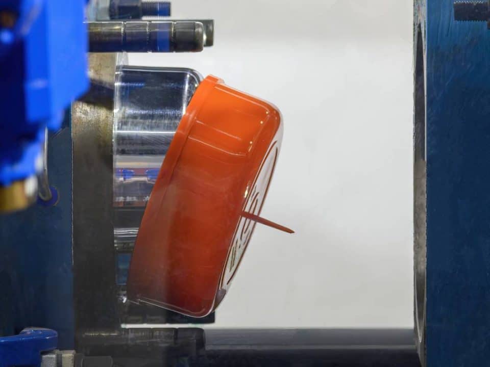 De l'outillage coûteux à l'injection plastique accessible